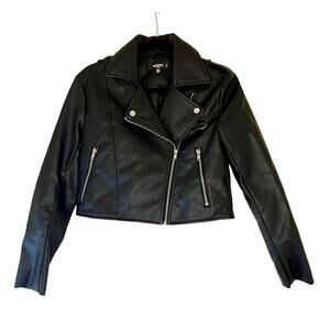 Womens/Teen Petite Black Faux Leather Cropped Biker Jacket with Zippers Size 2